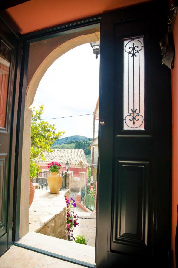 Villa Conte Rari Agios Gordios  Eksteriør billede