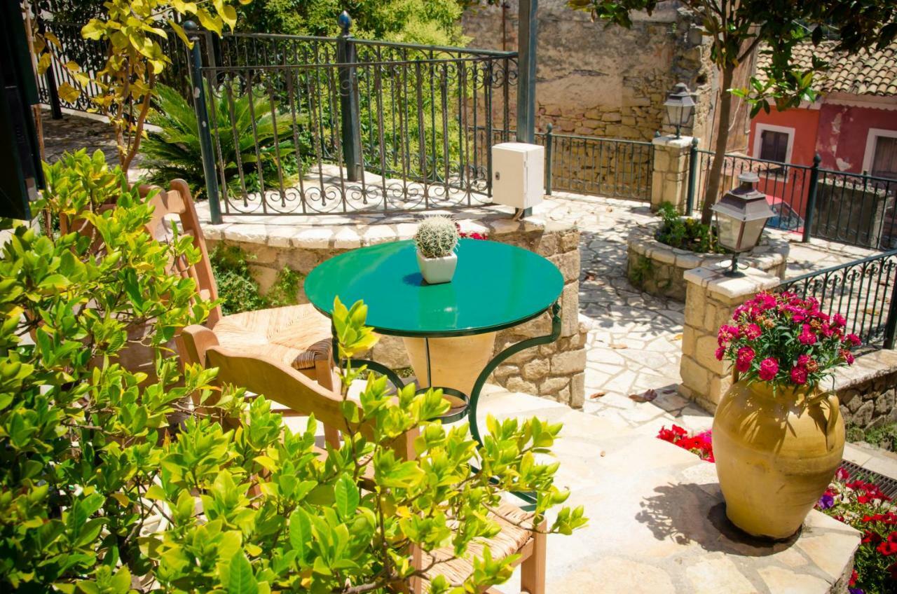 Villa Conte Rari Agios Gordios  Eksteriør billede